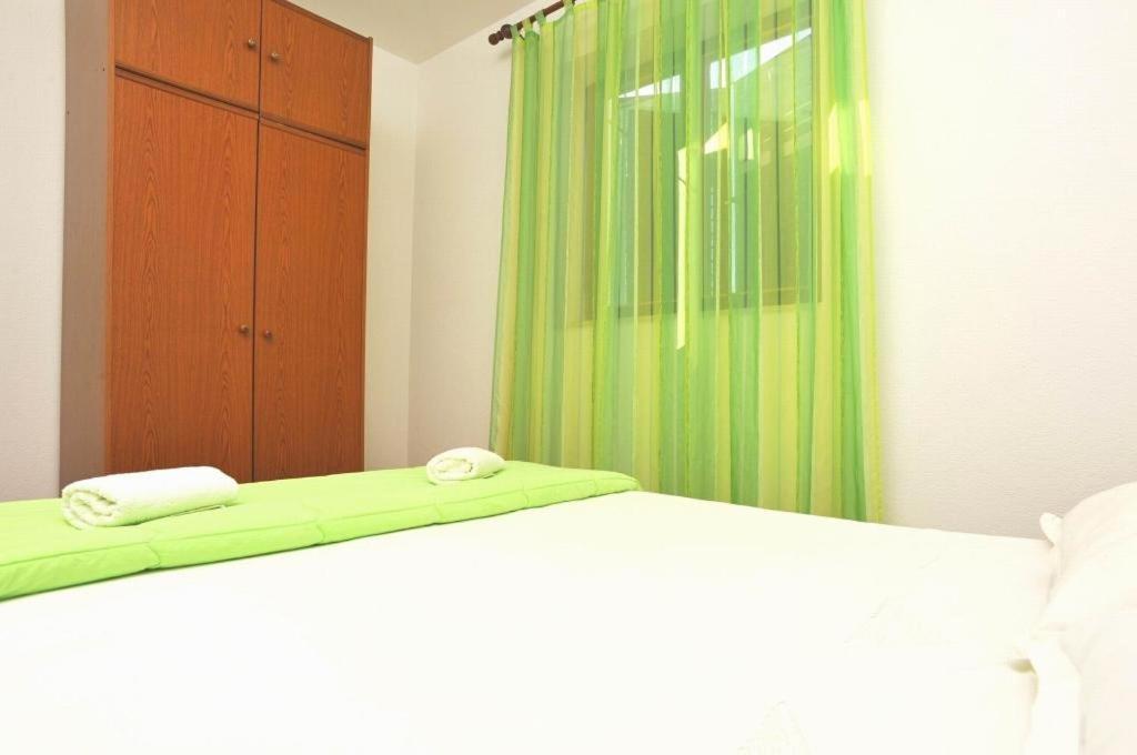 Apartments Lenka Sutivan Kamer foto